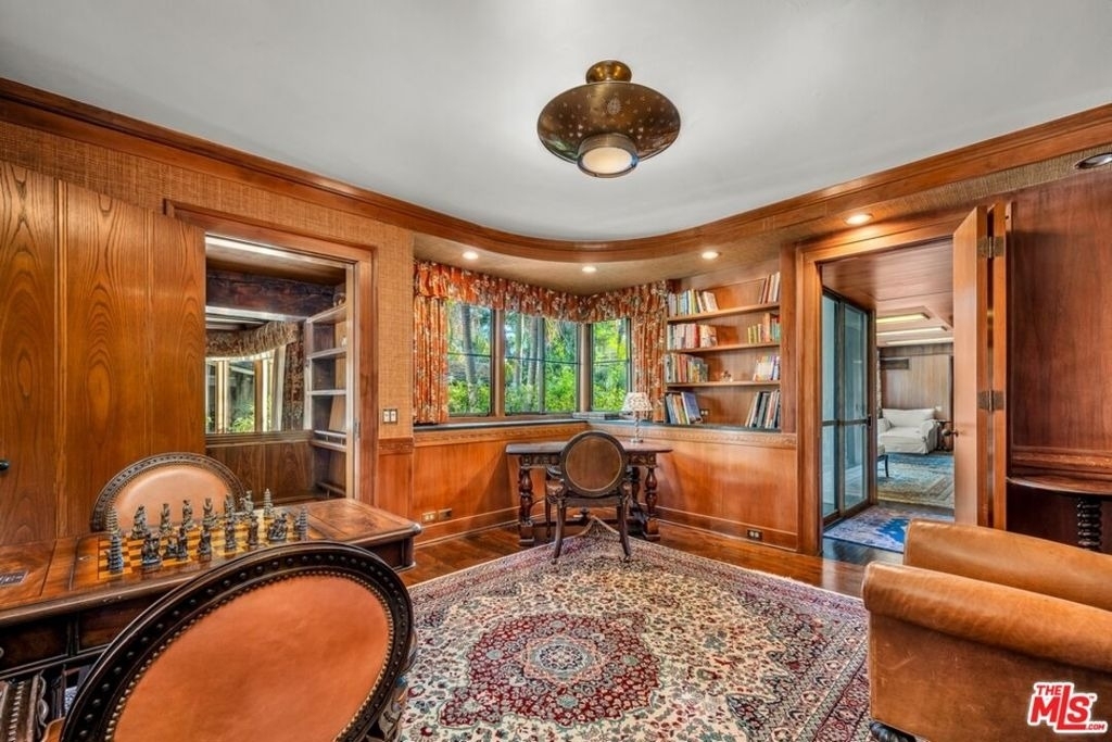 829 N Whittier Drive - Photo 23