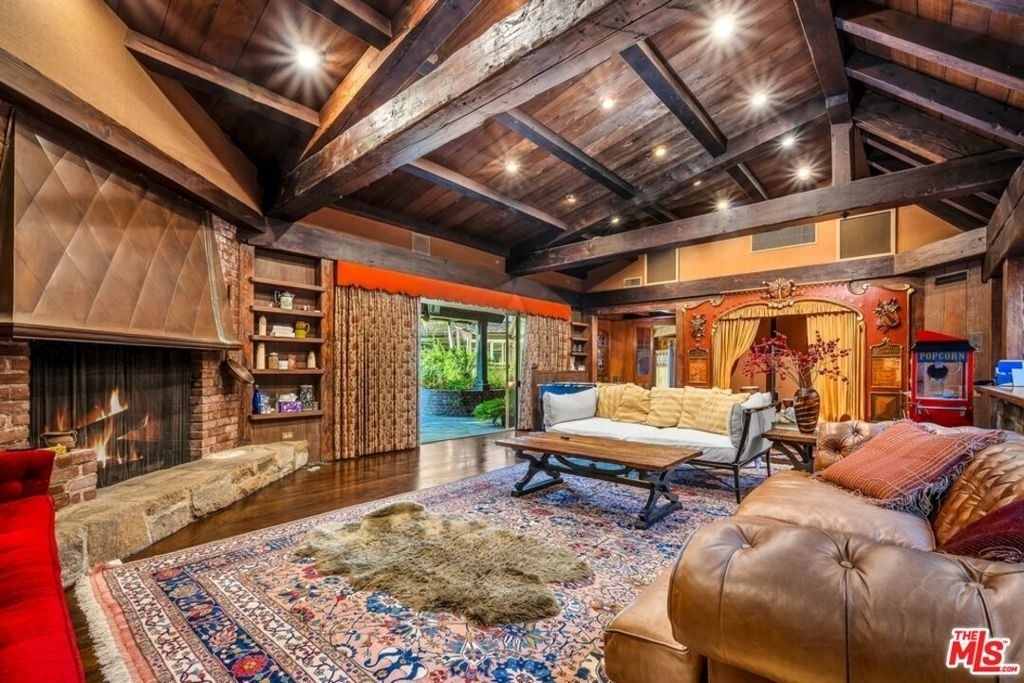 829 N Whittier Drive - Photo 14
