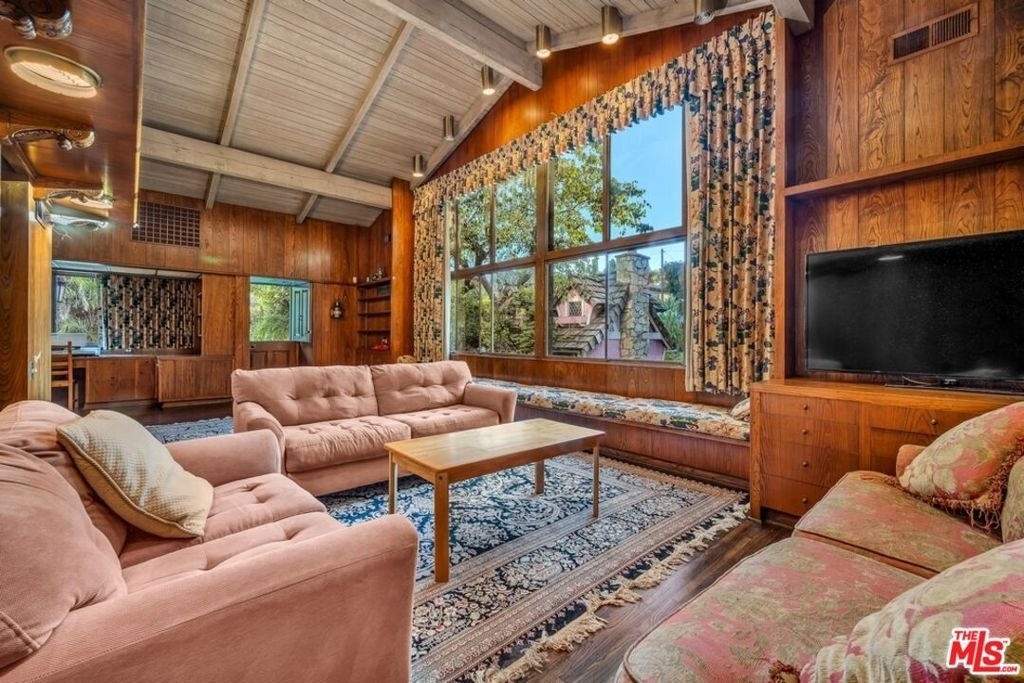 829 N Whittier Drive - Photo 26