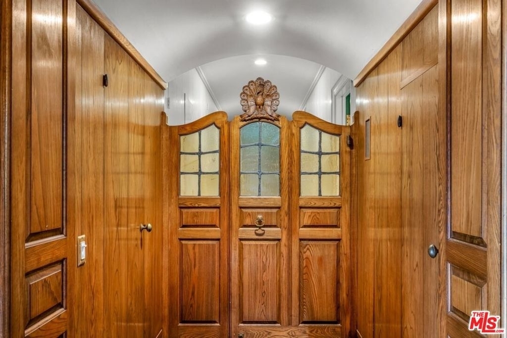 829 N Whittier Drive - Photo 30