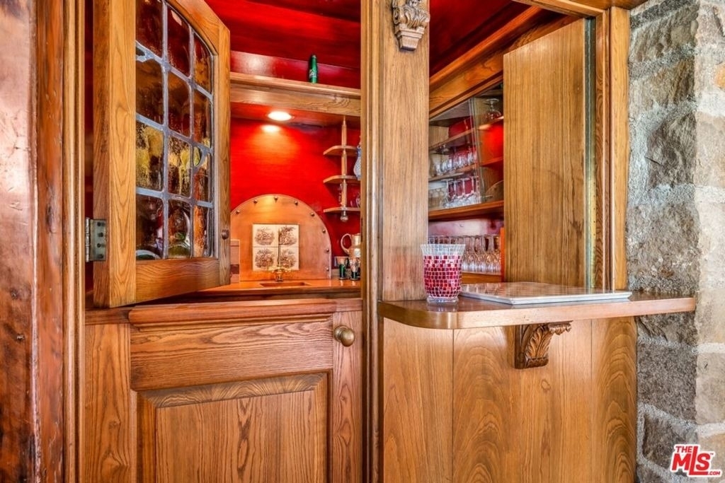 829 N Whittier Drive - Photo 8