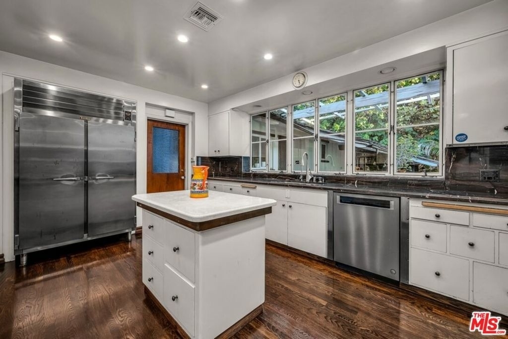 829 N Whittier Drive - Photo 21
