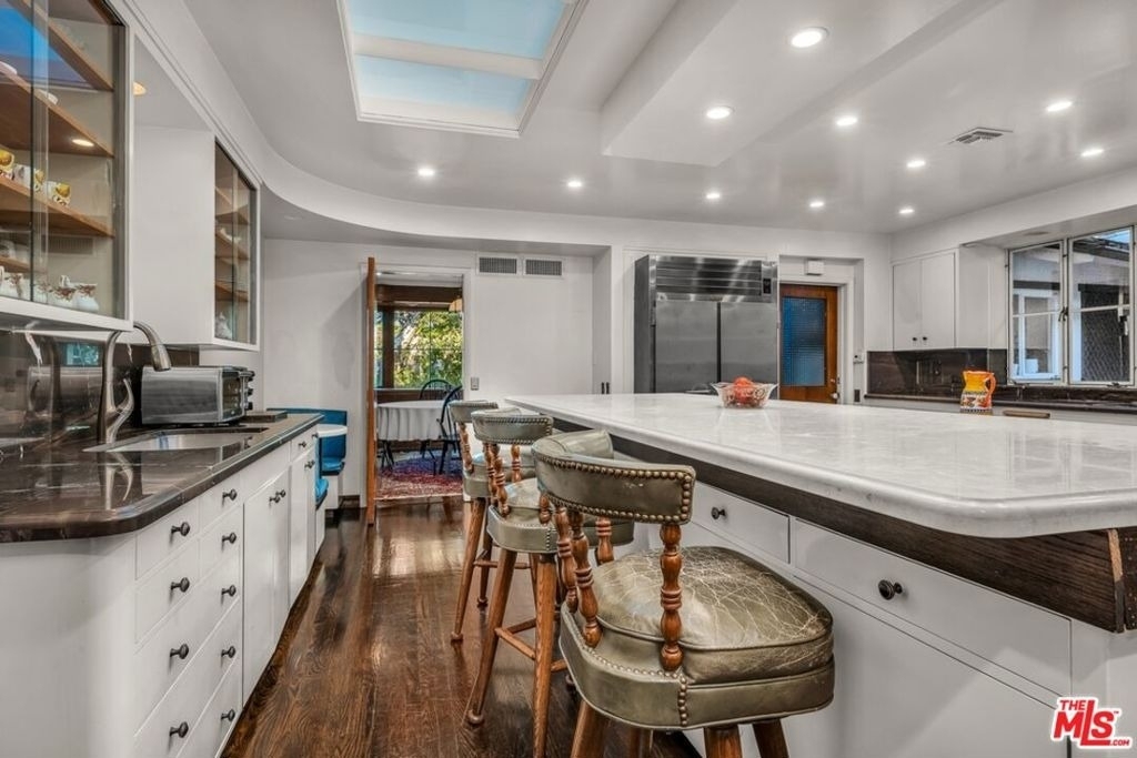 829 N Whittier Drive - Photo 58