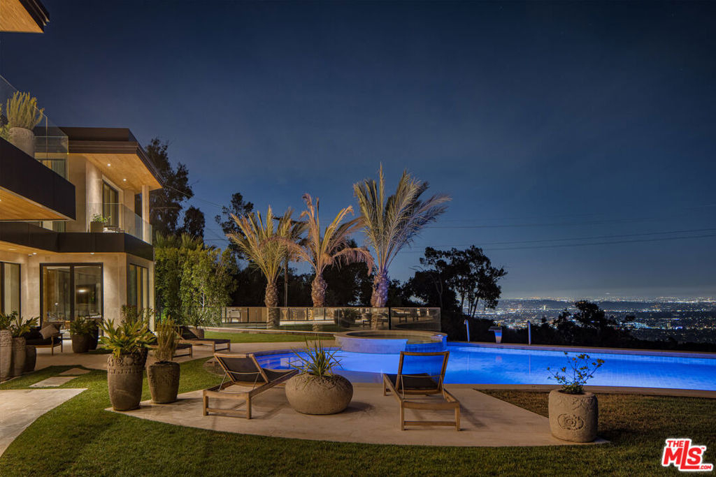 1625 Summitridge Drive - Photo 3