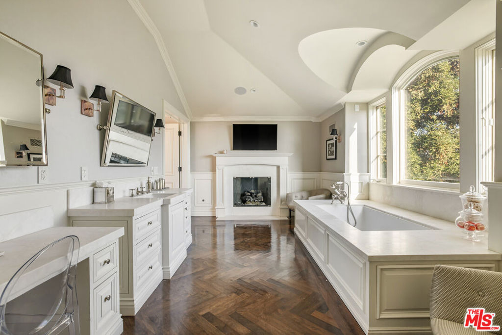 10847 Bellagio Road - Photo 33