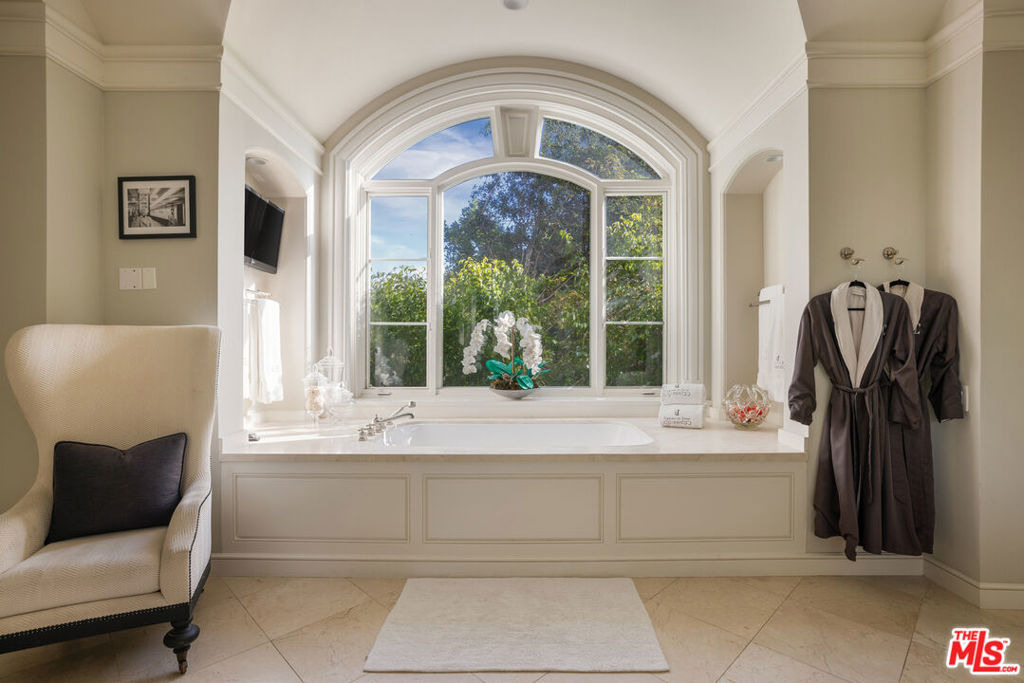 10847 Bellagio Road - Photo 30
