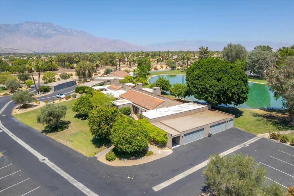 522 Desert West Drive - Photo 9