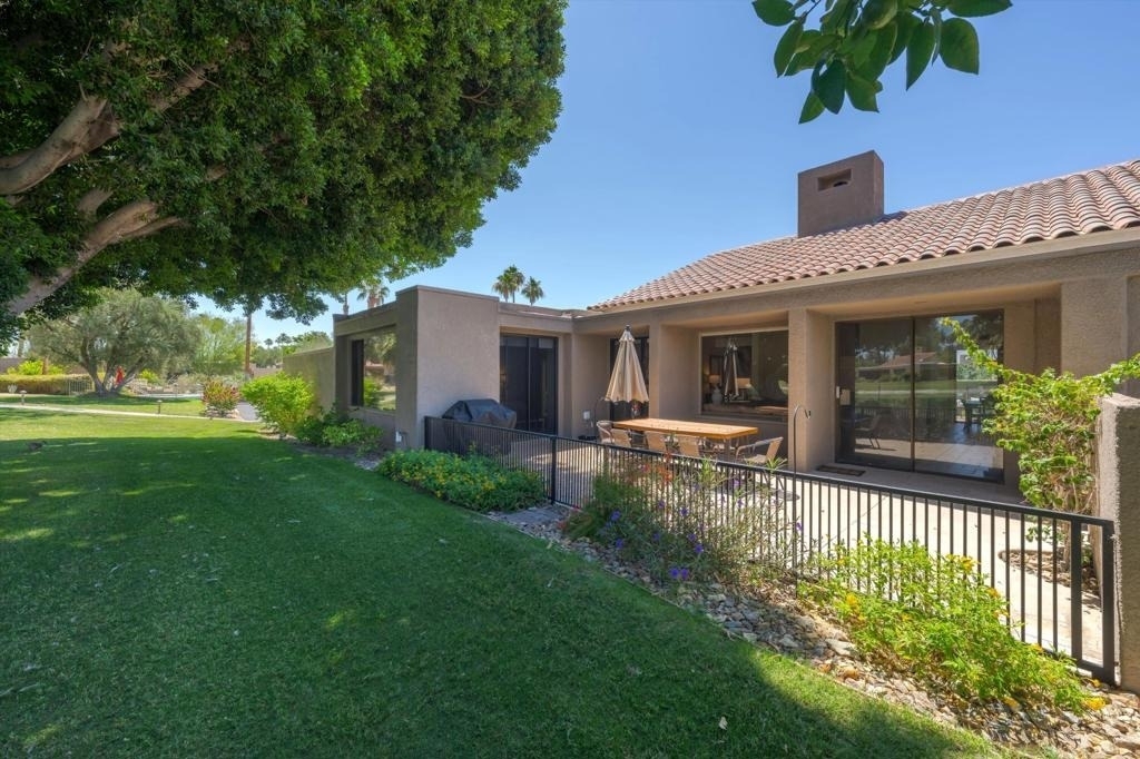 522 Desert West Drive - Photo 17