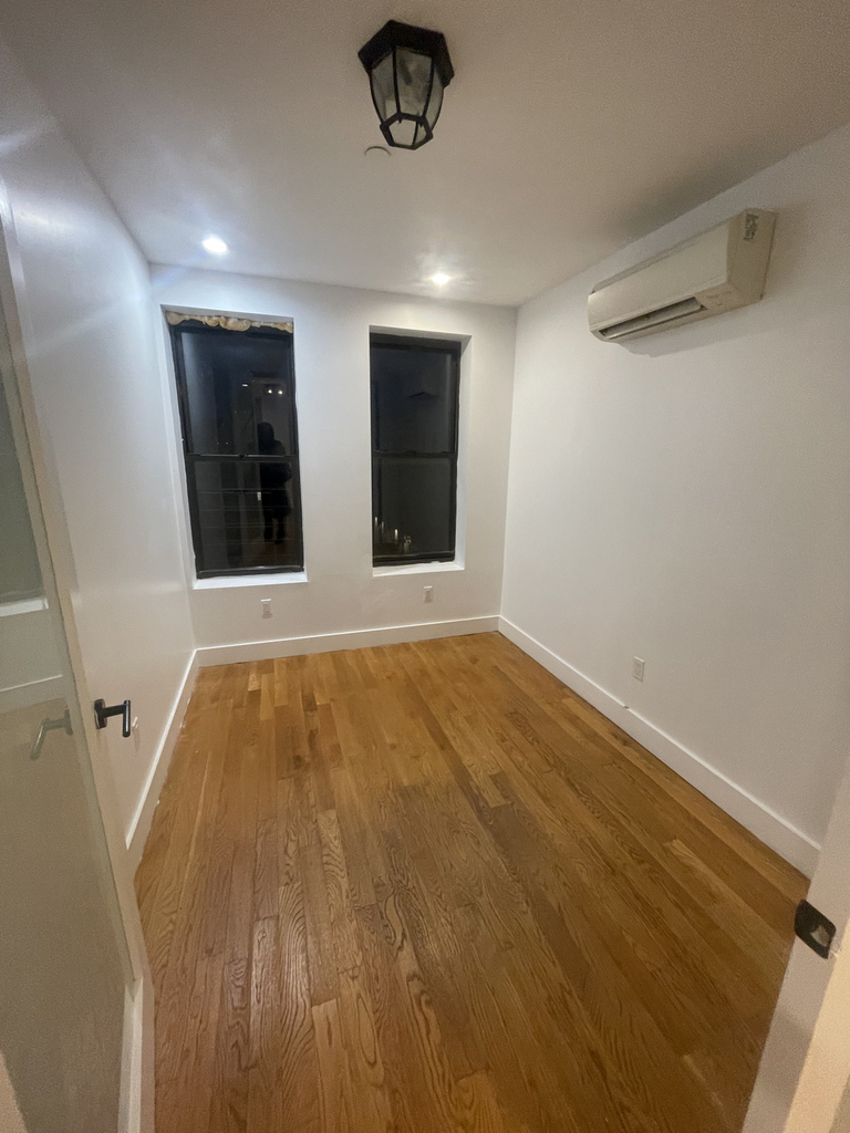 1629 St Johns Place - Photo 3