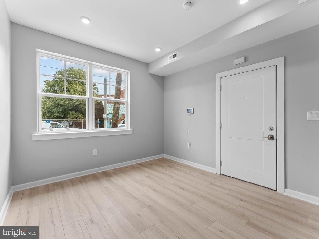 1682 N 54th Street - Photo 3