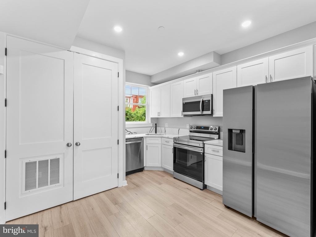 1682 N 54th Street - Photo 4