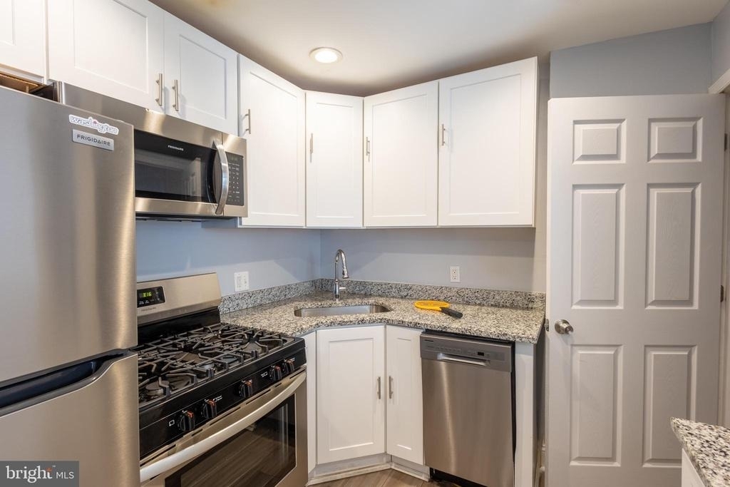 5532 B Street Se - Photo 16