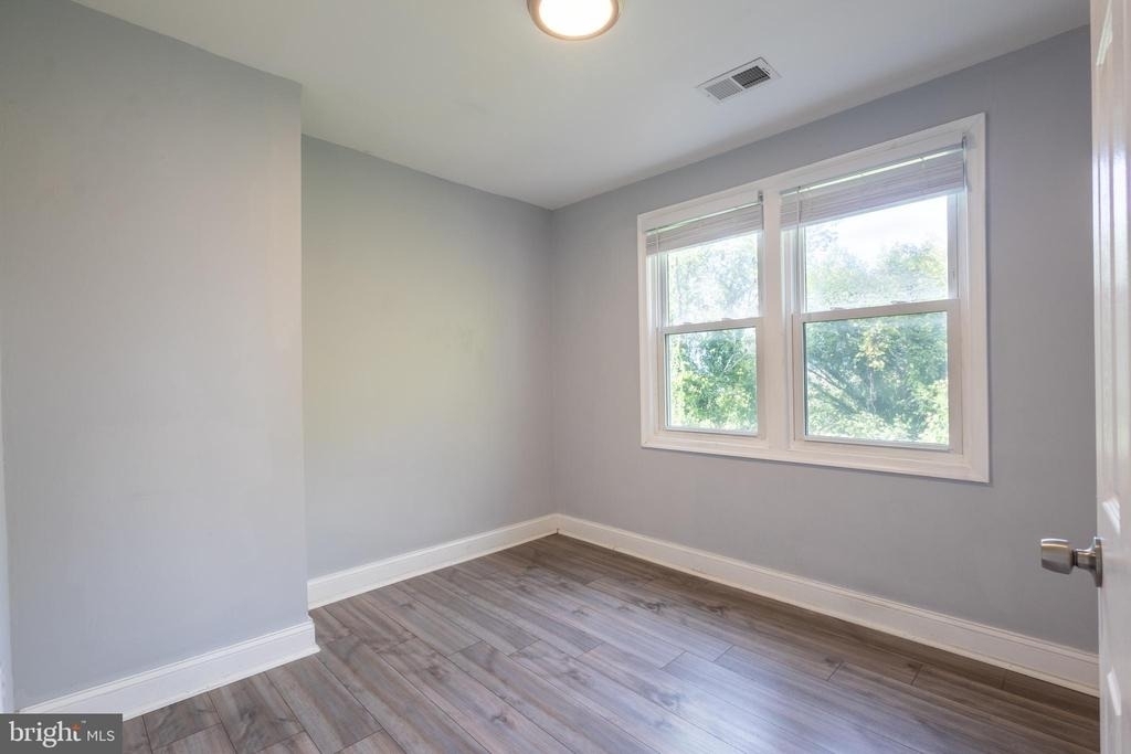 5532 B Street Se - Photo 4