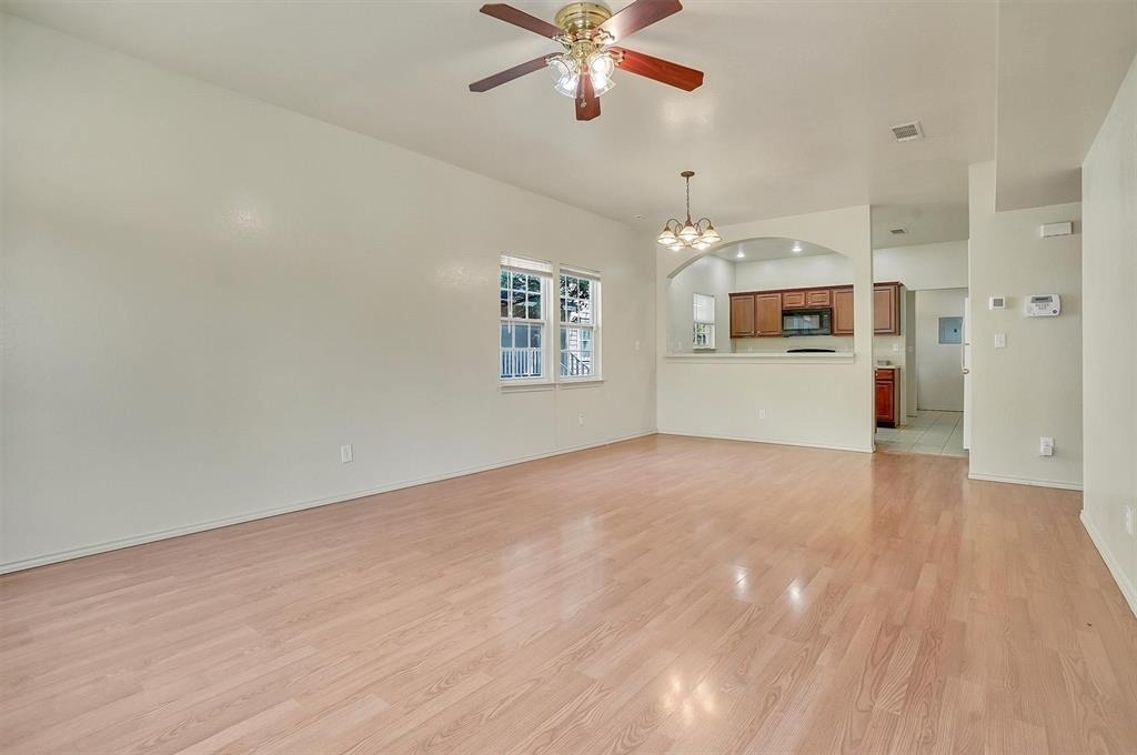 2115 E 18th St - Photo 1