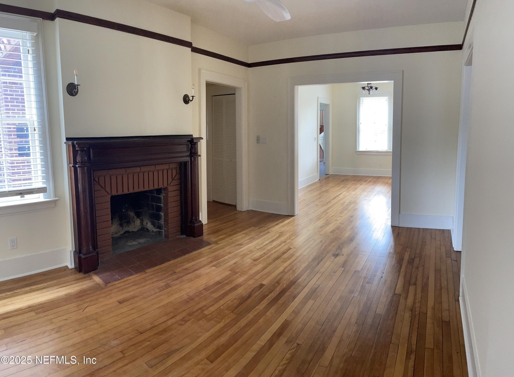 1310 N Laura Street - Photo 3