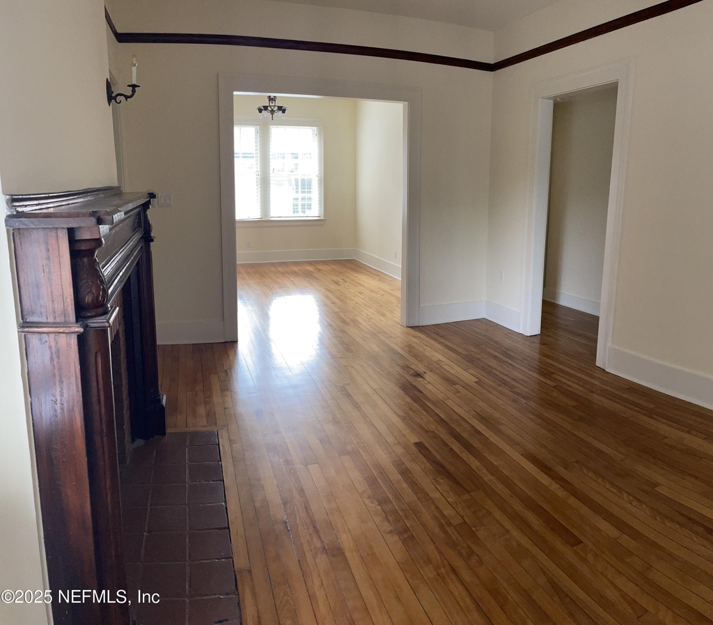 1310 N Laura Street - Photo 4