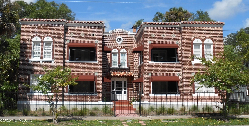 1310 N Laura Street - Photo 0