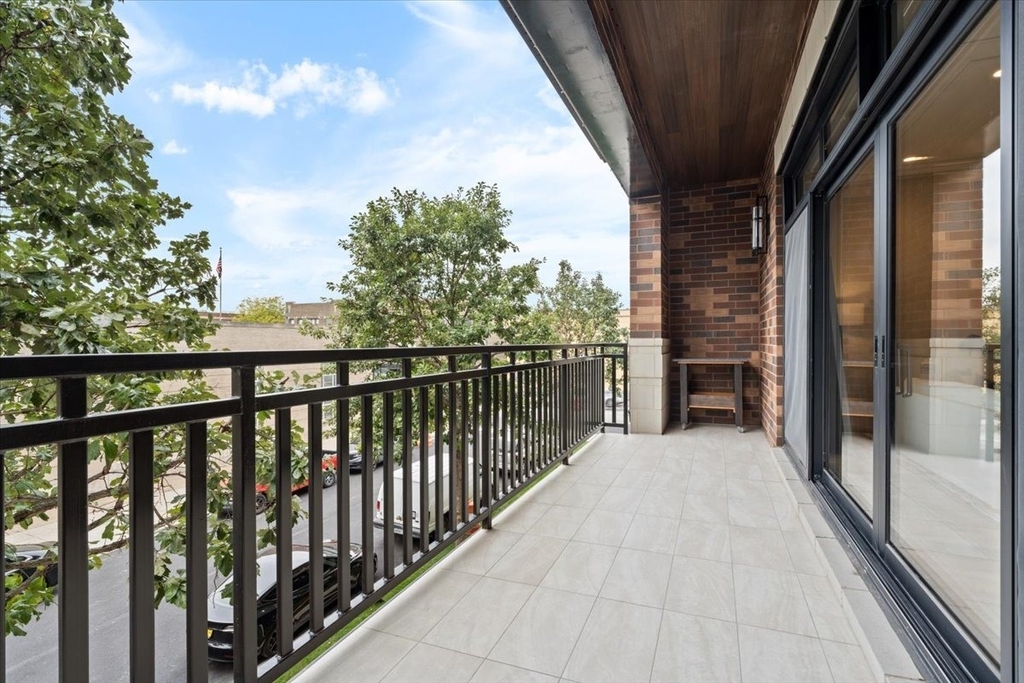 3951 N Wayne Avenue - Photo 8