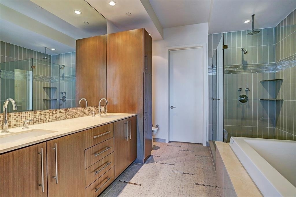 1600 Post Oak Boulevard - Photo 2