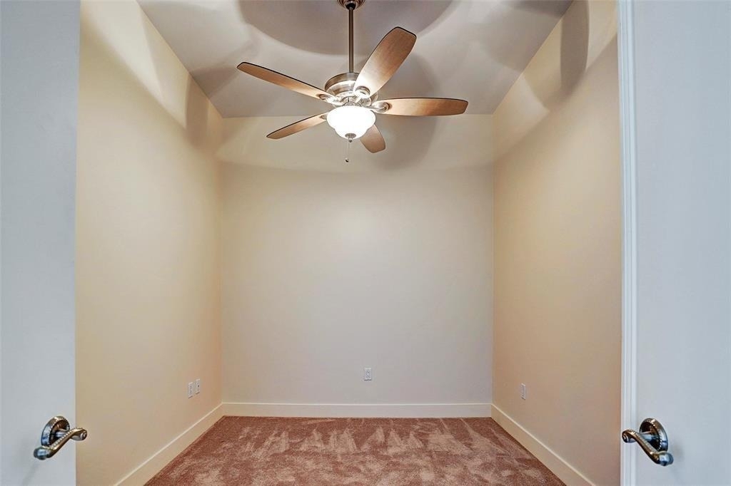 1600 Post Oak Boulevard - Photo 14