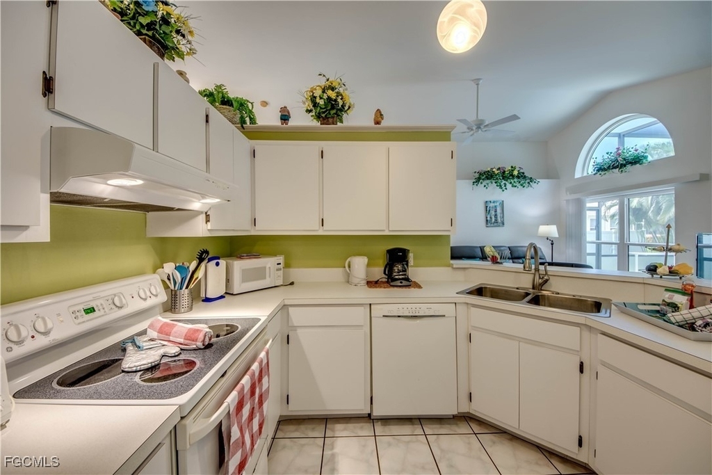 4406 Sw 25th Avenue - Photo 9