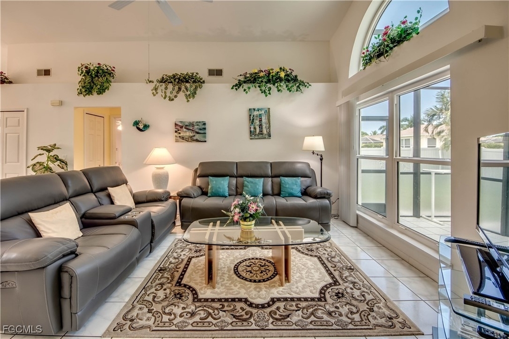 4406 Sw 25th Avenue - Photo 6