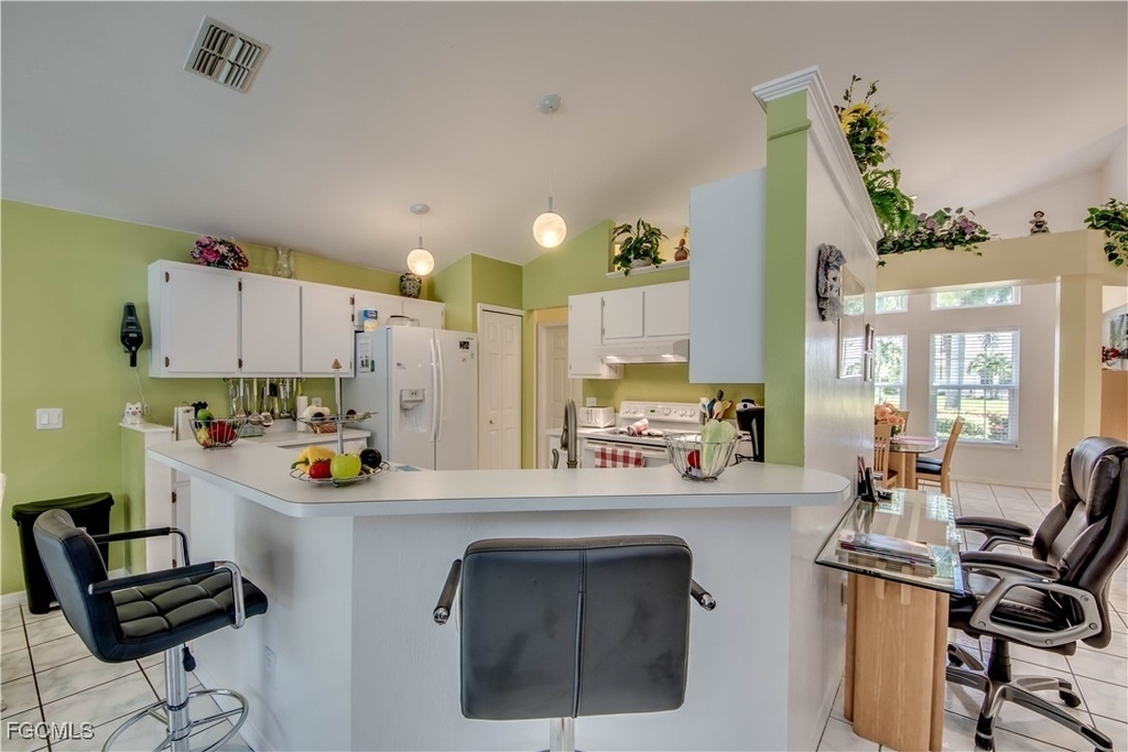 4406 Sw 25th Avenue - Photo 8