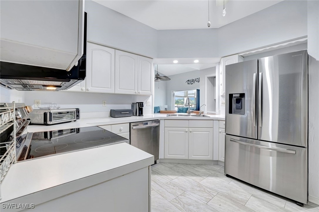 613 Windsor Square - Photo 4