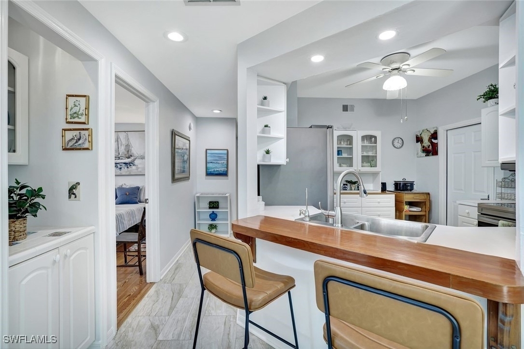613 Windsor Square - Photo 3