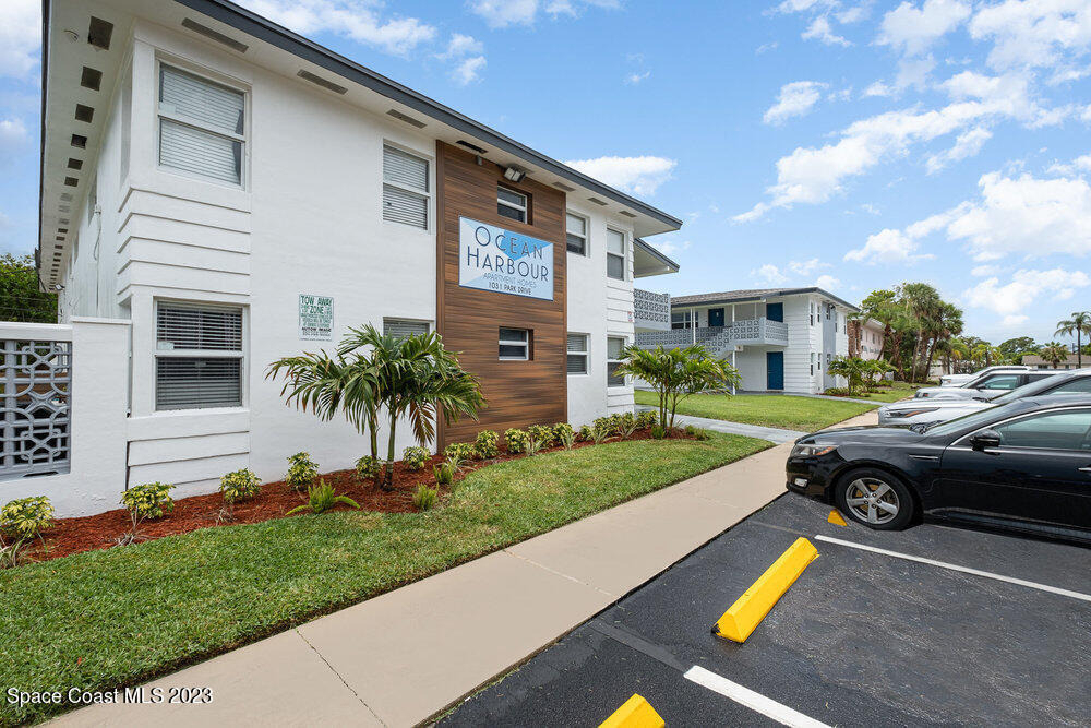 1031 Park Drive - Photo 0