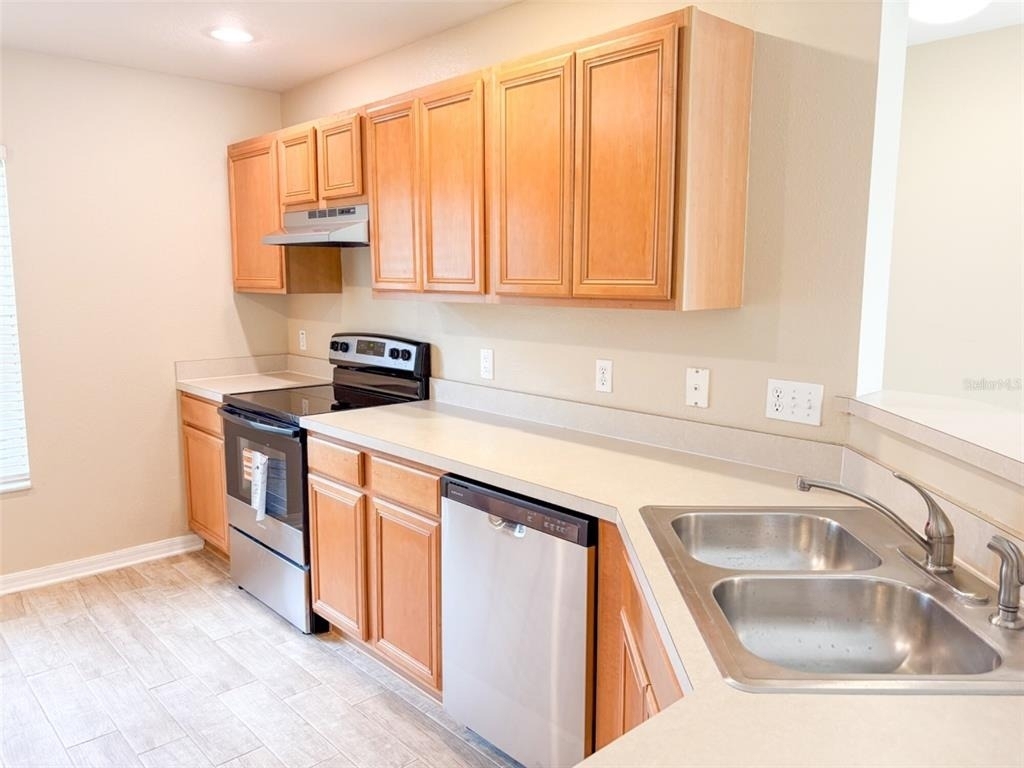 10840 Johanna Avenue - Photo 4