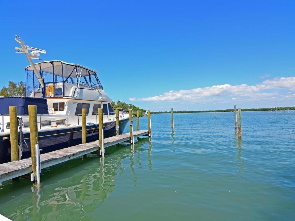 615 Dream Island Place - Photo 39