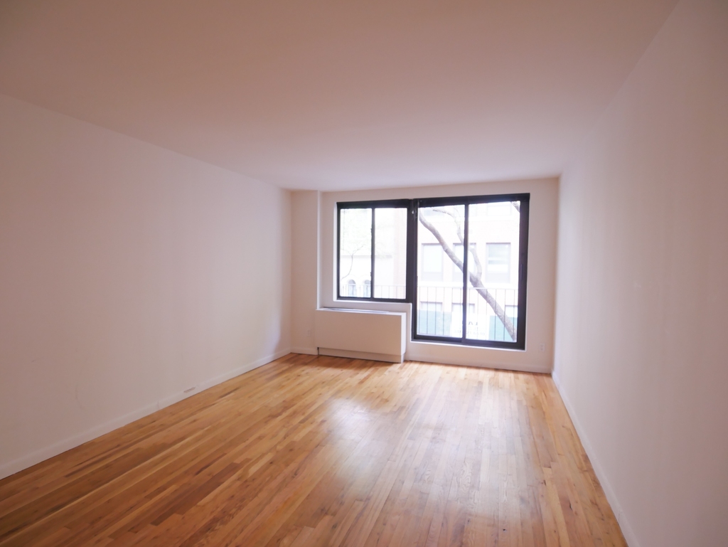 128 East 85th Street - Photo 2
