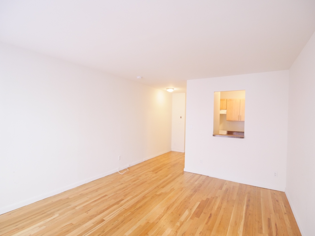 128 East 85th Street - Photo 5