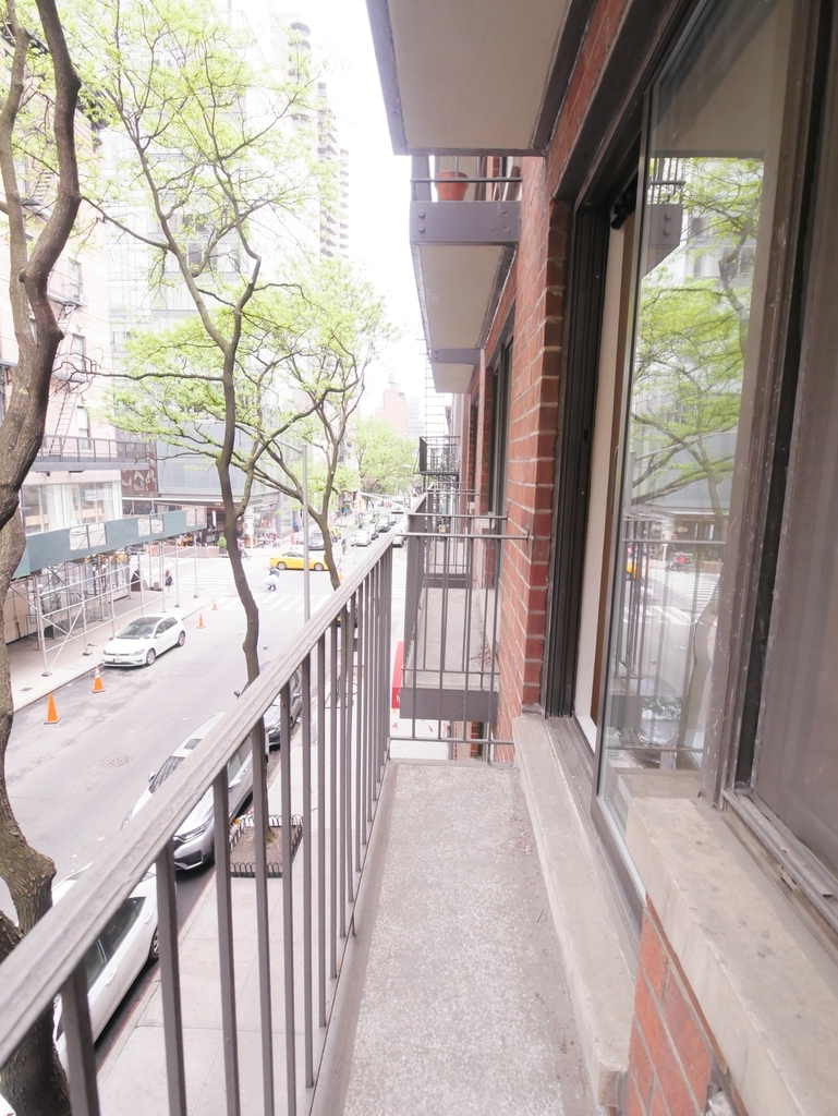128 East 85th Street - Photo 8