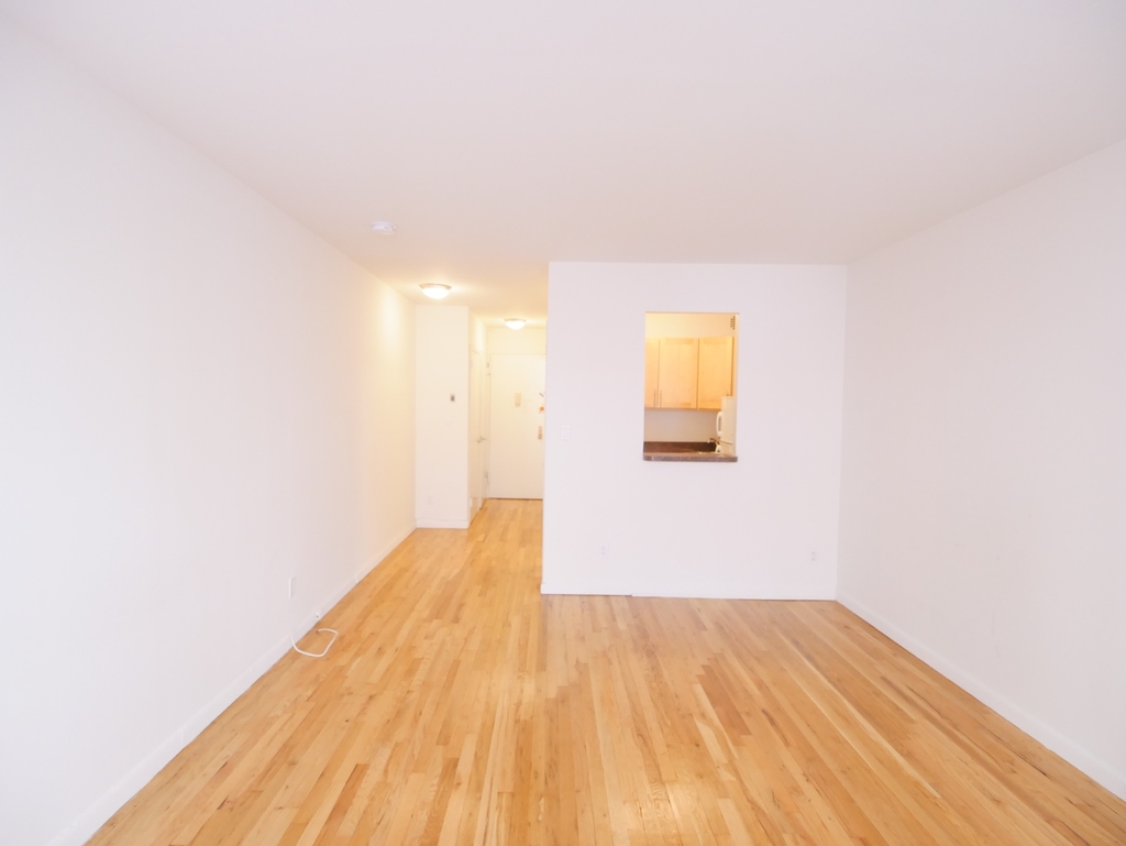 128 East 85th Street - Photo 6