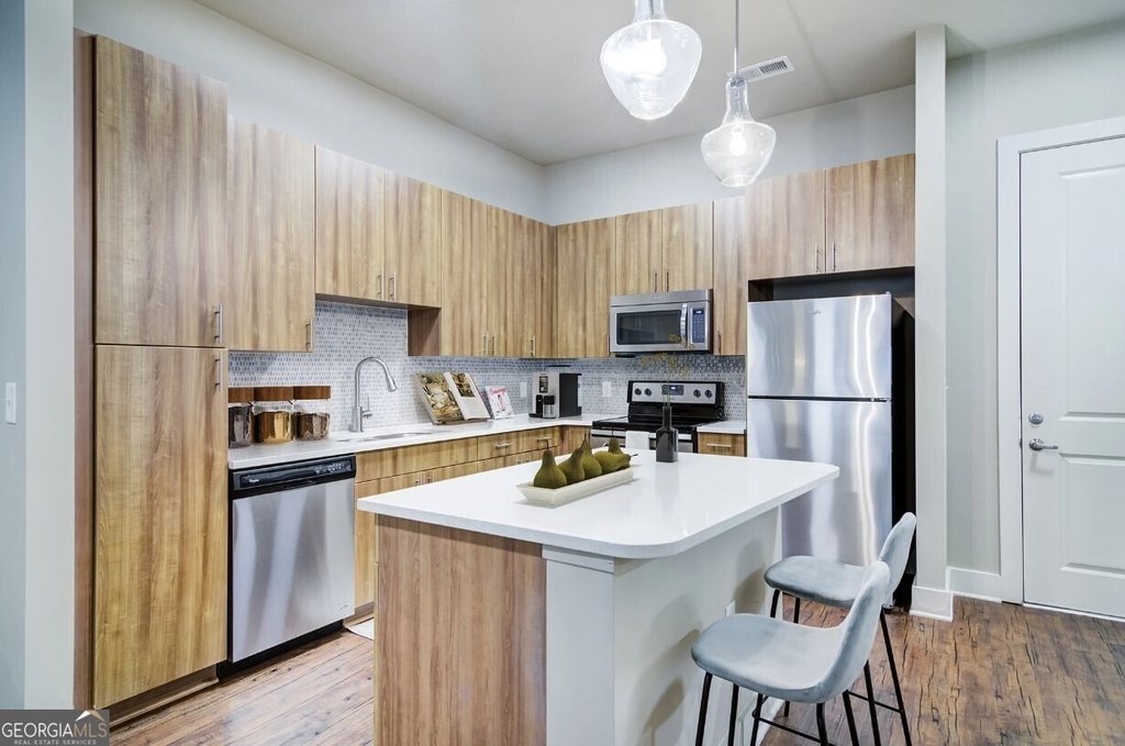245 E Trinity Place - Photo 1