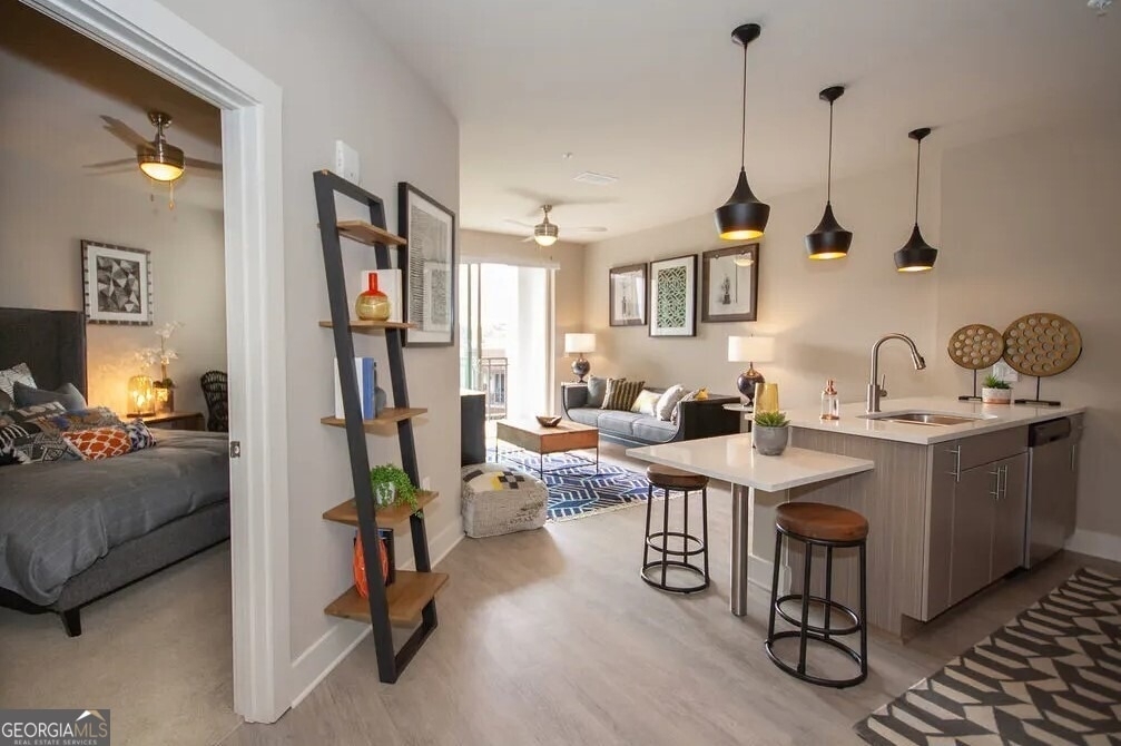 245 E Trinity Place - Photo 8