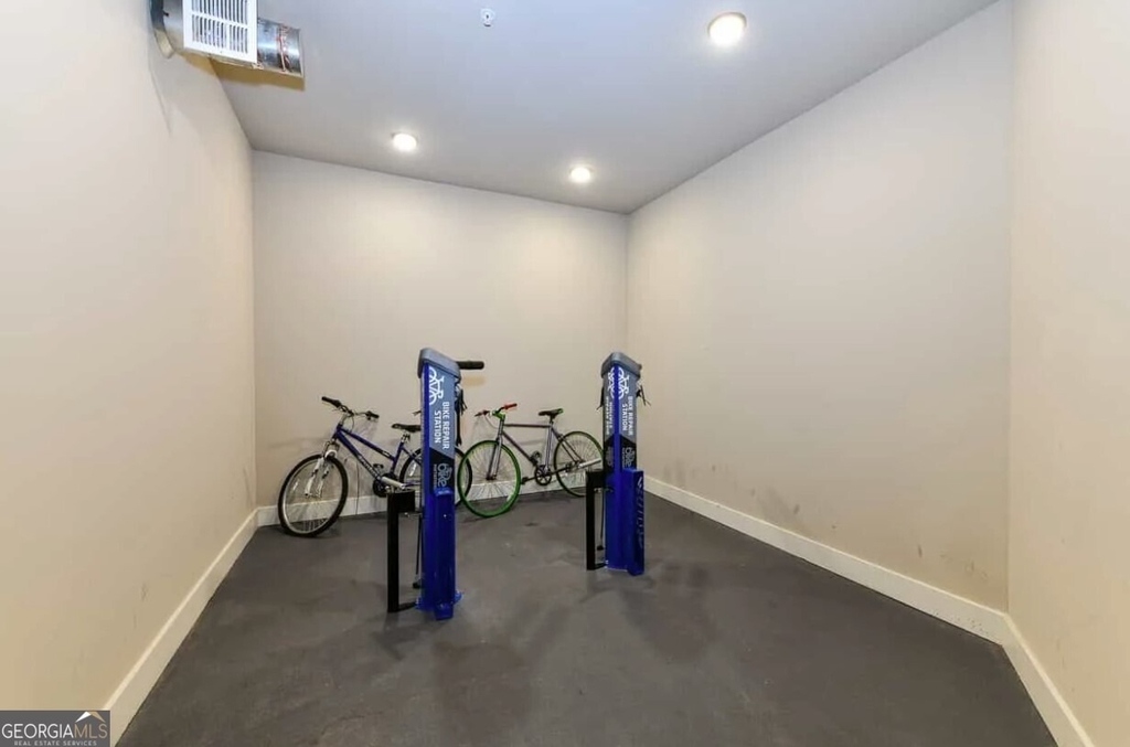 245 E Trinity Place - Photo 18
