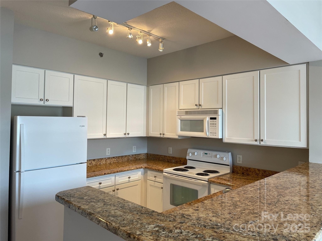 1315 East Boulevard - Photo 1
