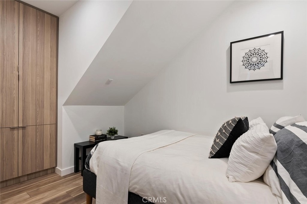 13538 Vanowen Street - Photo 9