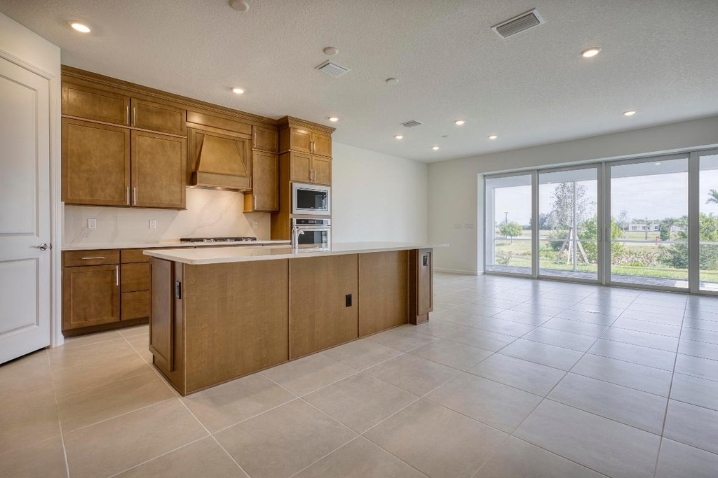 8348 Beagle Terrace - Photo 4