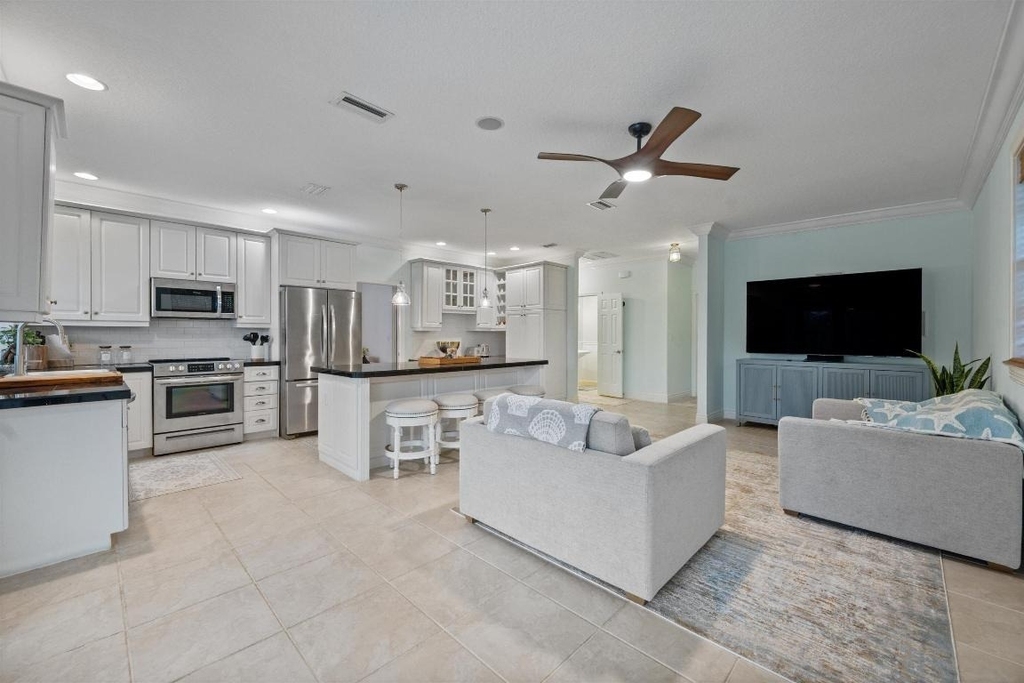148 Scarborough Terrace - Photo 17