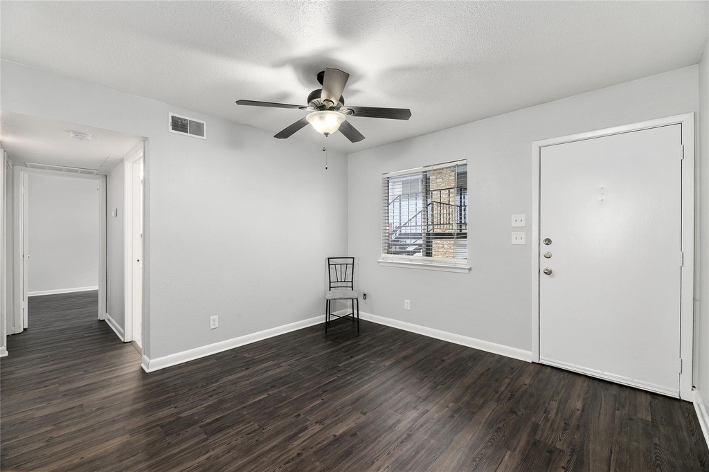 2408 Longview St - Photo 21