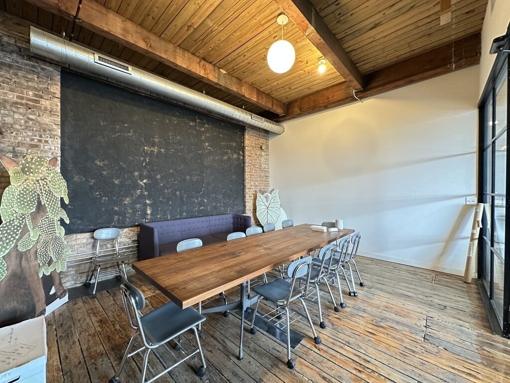3124 W Carroll Street - Photo 8