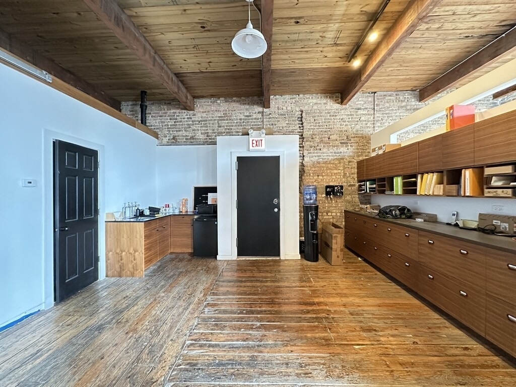3124 W Carroll Street - Photo 1