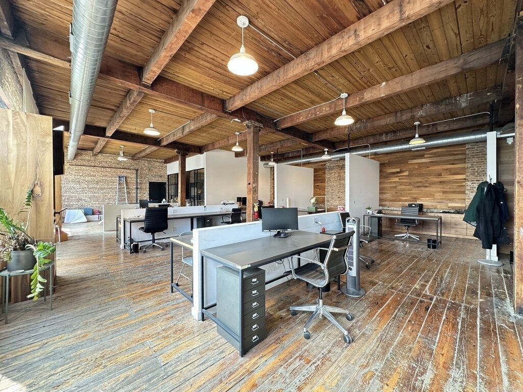3124 W Carroll Street - Photo 12