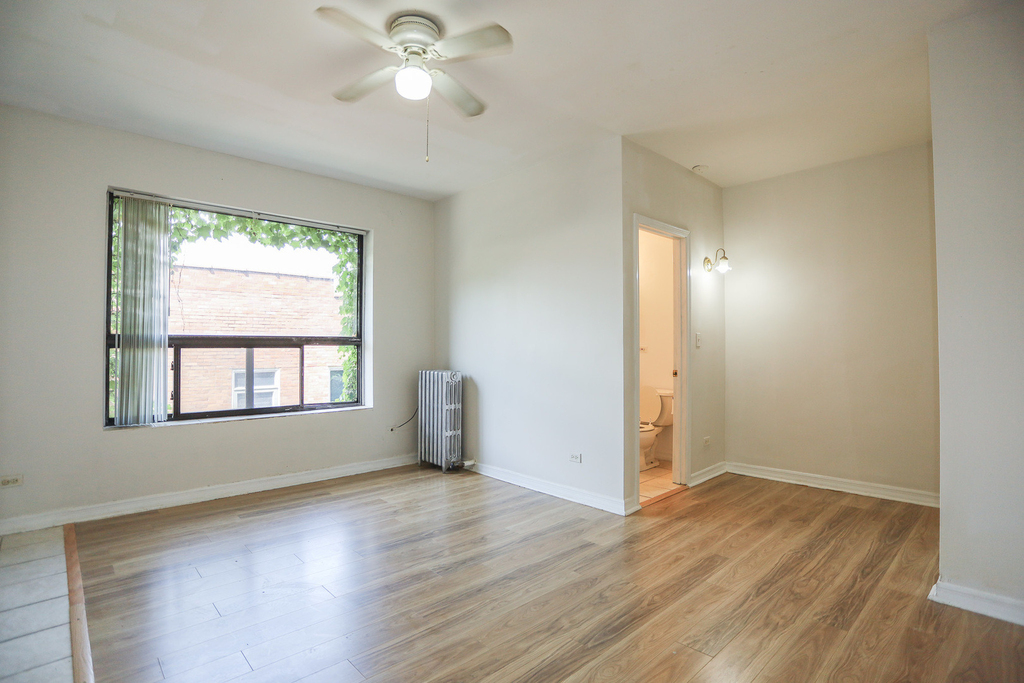 1624 W Morse Avenue - Photo 2