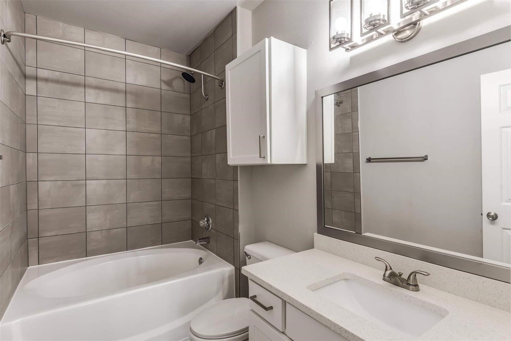 19100 N Glenwest Drive - Photo 9