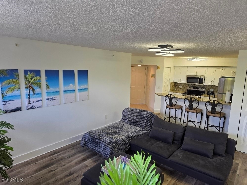 8870 Colonnades Court W - Photo 4